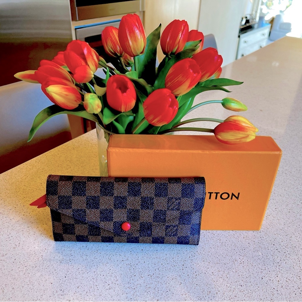 Louis Vuitton Damier Wallet-Sarah
